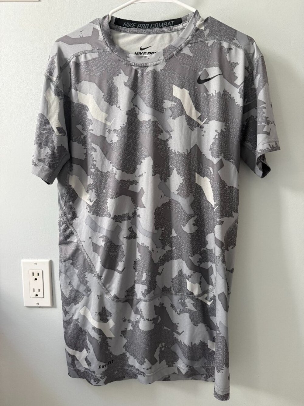 Mens NIKE PRO COMBAT Dri-Fit Compression XXL Camo SPORTS Short Sleeve